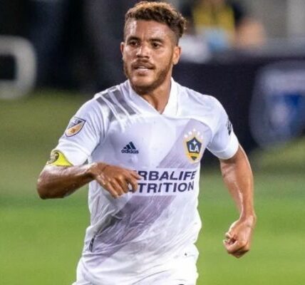 Jonathan Dos Santos tới Việt Nam